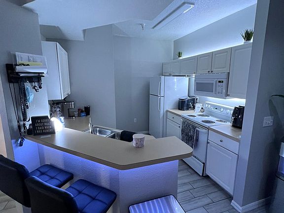 4th image of 5518 Metrowest Blvd APT 104