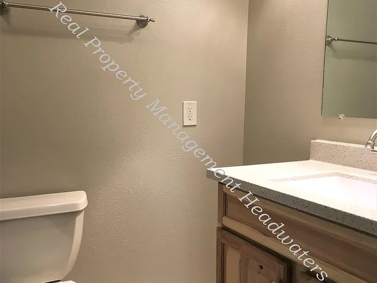 916 Wilder Ave — Photo 10