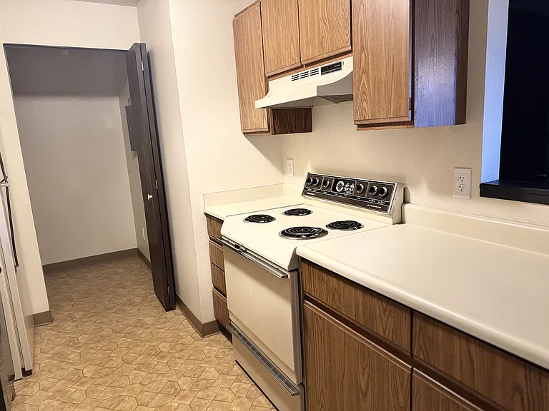 4501 Boardwalk Dr #D-D-32 — Photo 6