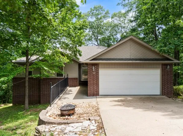 10 Duddington Ln, Bella Vista, AR 72714
