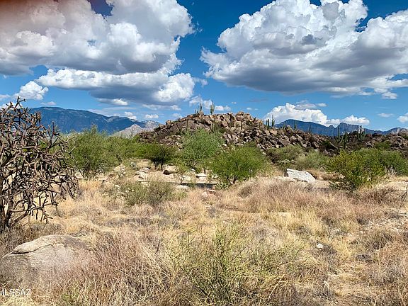3rd image of 1481 W Tortolita Mountain Cir
