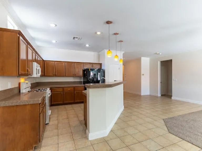 4432 Lobero Ave — Photo 4