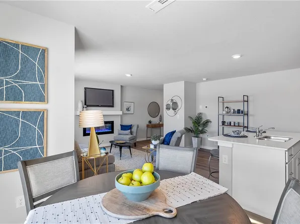 2111 Bugge Dr, Adel, IA 50003