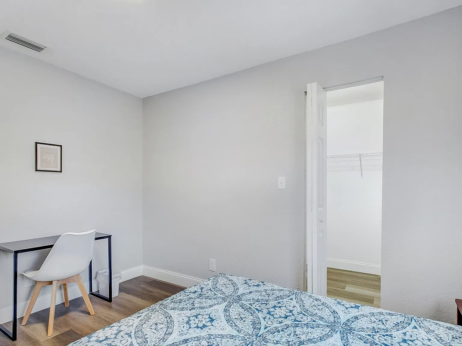 4 bed, 4.0 bath, 3393 sqft, $879 — Photo 1