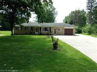 9324 Field Rd, Clay, MI 48001