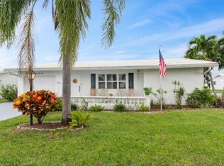 692 SW Lake Ct, Boynton Beach, FL 33426