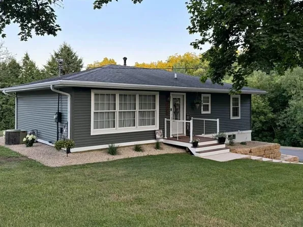 1310 Birch St, Hazel Green, WI 53811