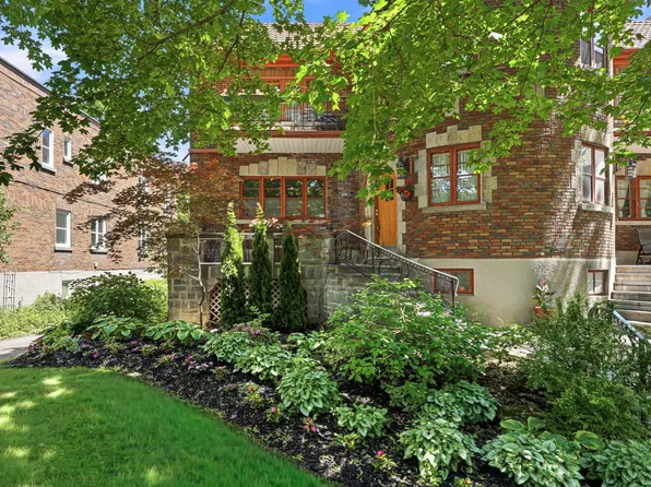224 226th Ave, Willowdale Montraal, QC H3T 1G7