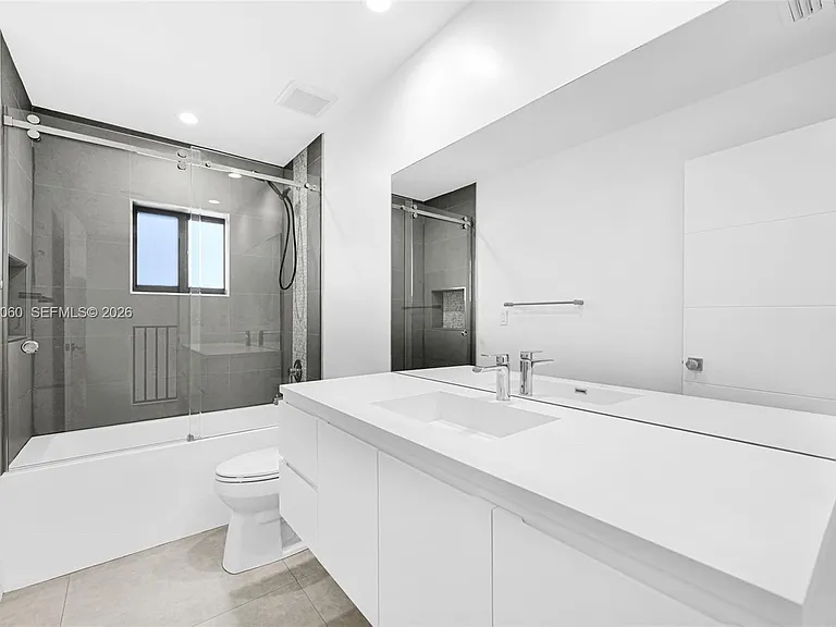 8871 SW 28th St — Photo 33