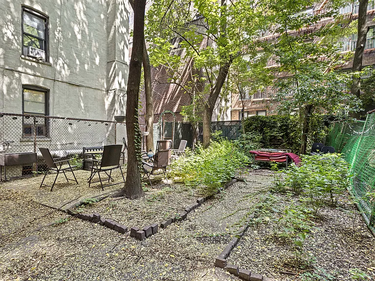 217 E 76th St #1C — Photo 1