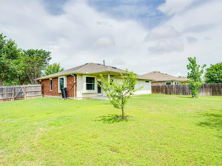 2401 Marshall Trl — Photo 36