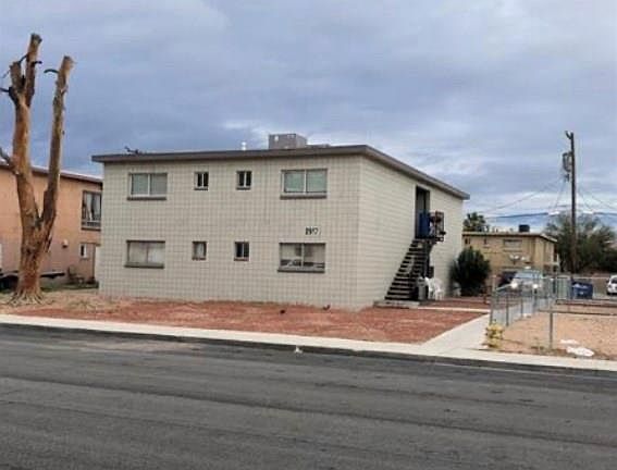 4th image of 2917 Elm Ave