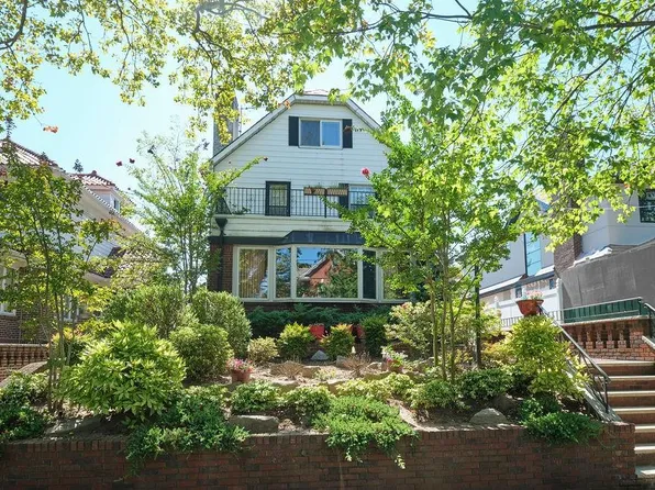 74 81st Street image 2 of 43