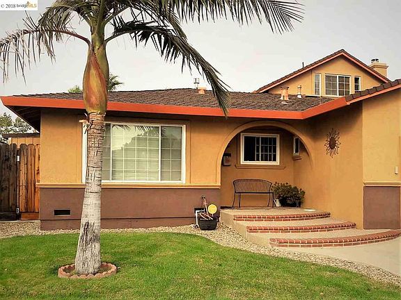 2nd image of 1512 Mission Dr
