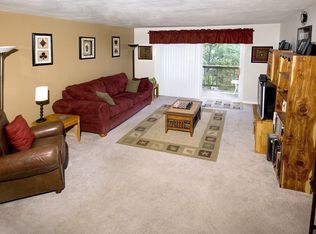 94 Sugar Bend Ct, Saint Peters, MO 63376
