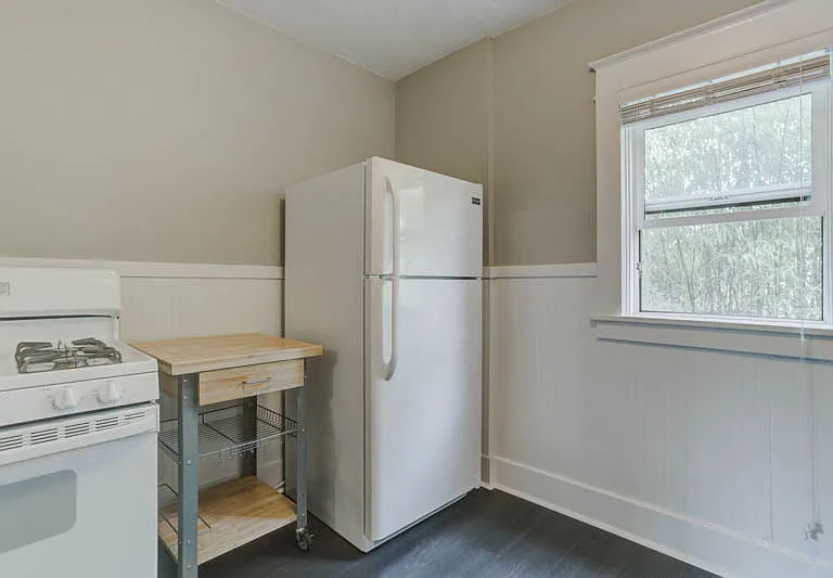 7437 N Saint Louis Ave #9 — Photo 9