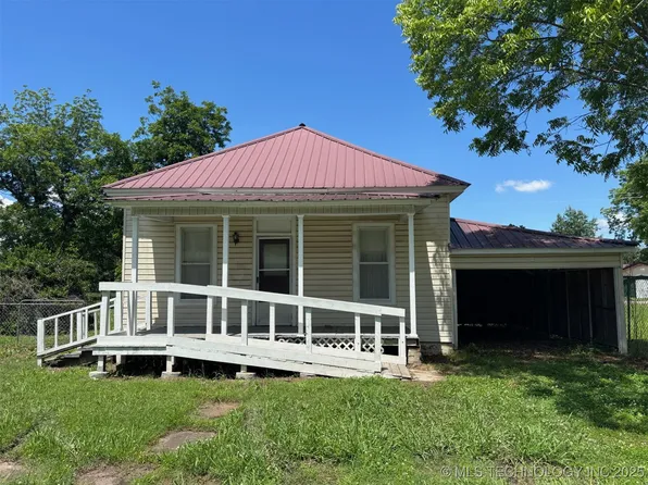 311 N Broadway St, Stigler, OK 74462