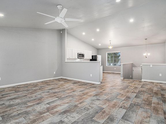 4th image of 5120 Lake Pines Ct