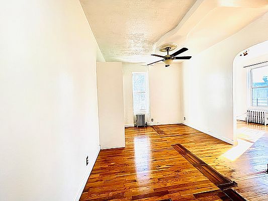 3rd image of 363 Cornelia St Floor 3