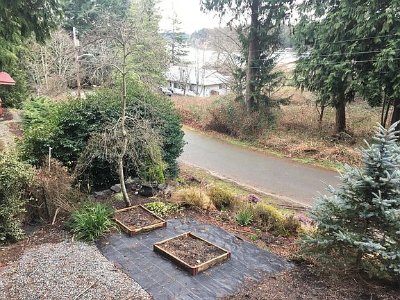 2nd image of 6824 NE Kaleetan Ln