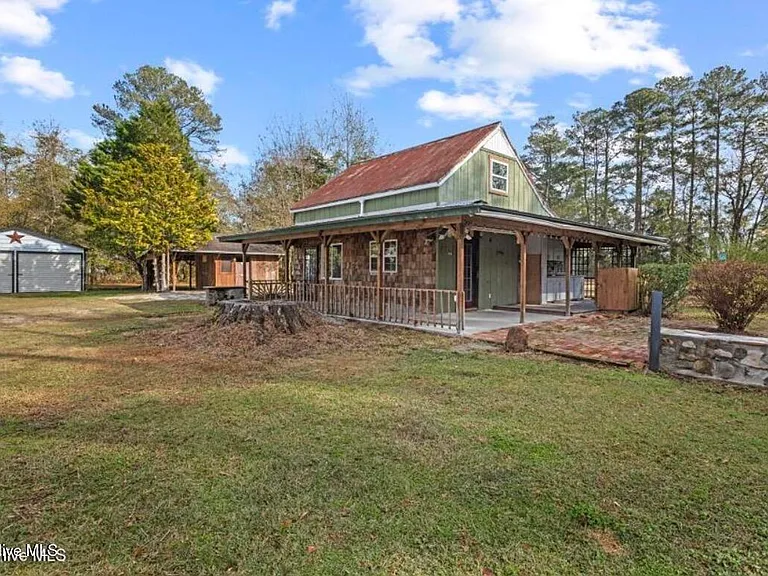4040 State Highway 11 — Photo 1