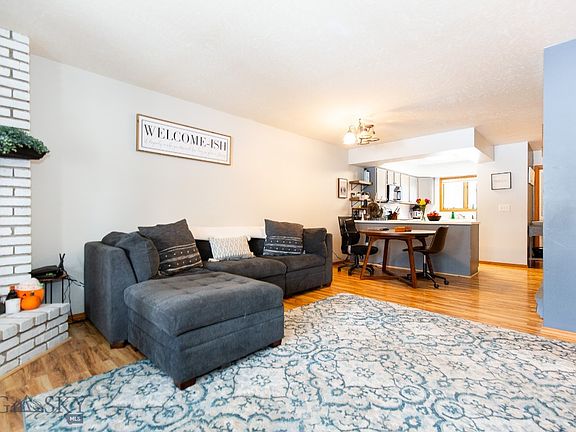 5th image of 2200 W Dickerson St APT 34