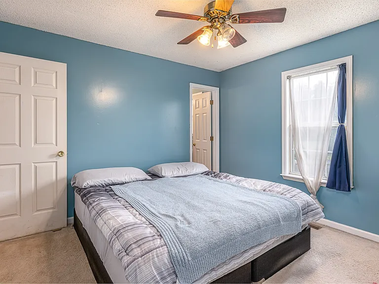 702 Artic Ave — Photo 13