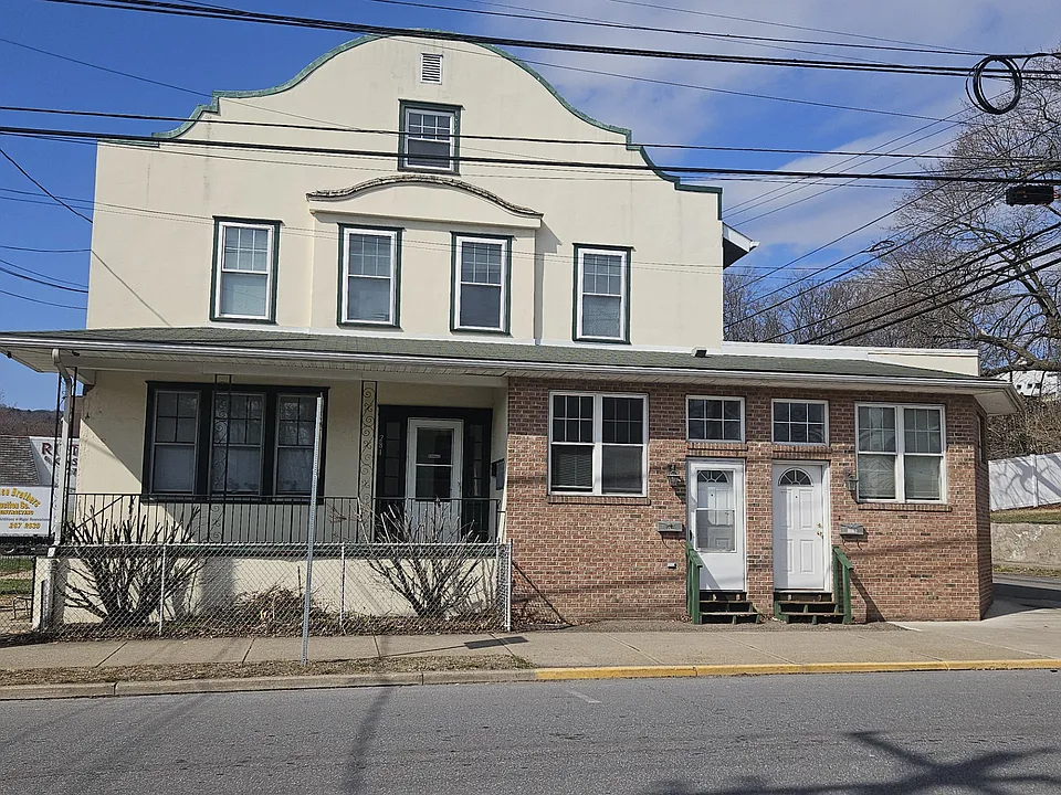 281 E Main St #3