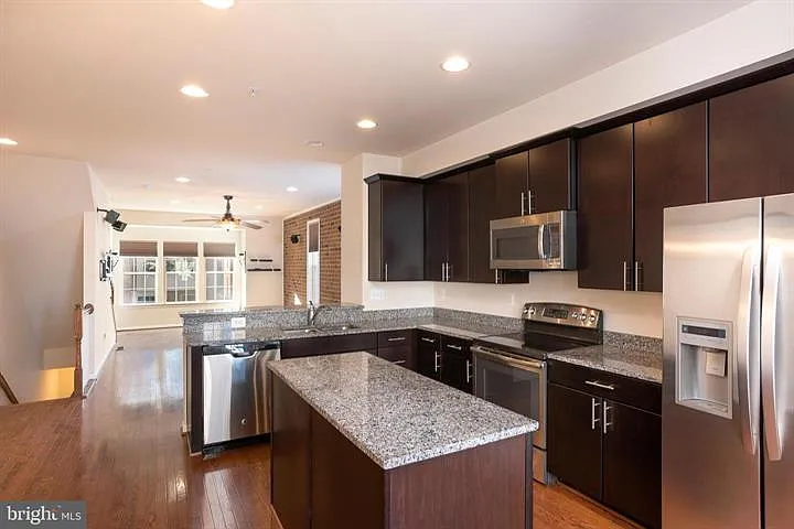 710 S Macon St — Photo 5