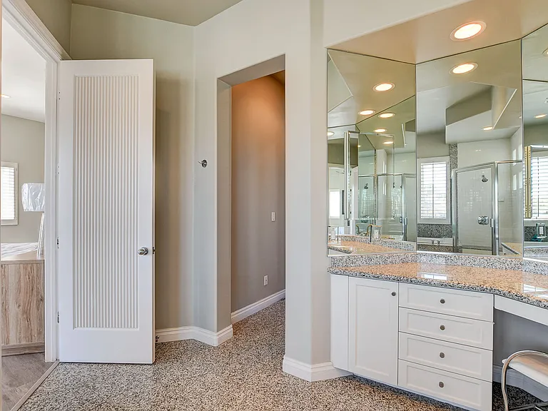 Master HIs/Hers Full Bathroom 2