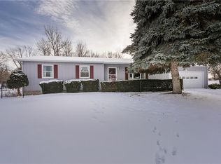 5115 Laura Ln, Canandaigua, NY 14424