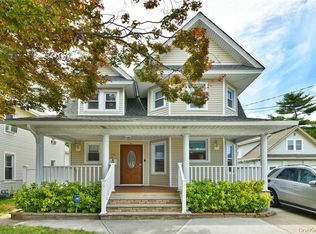 29 Archer Street, Freeport, NY 11520