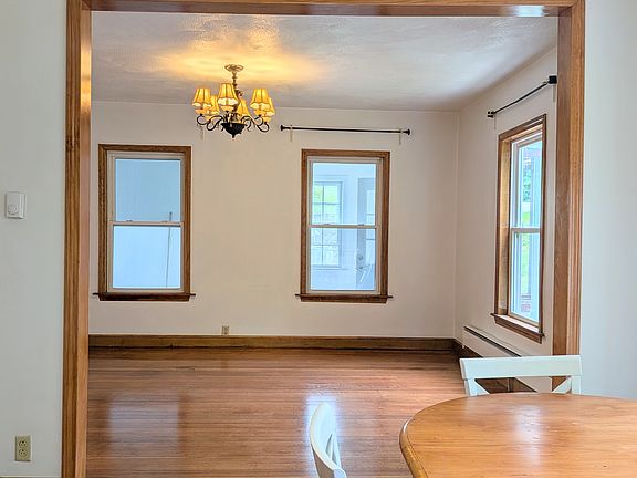 5th image of 1291 Main St #1