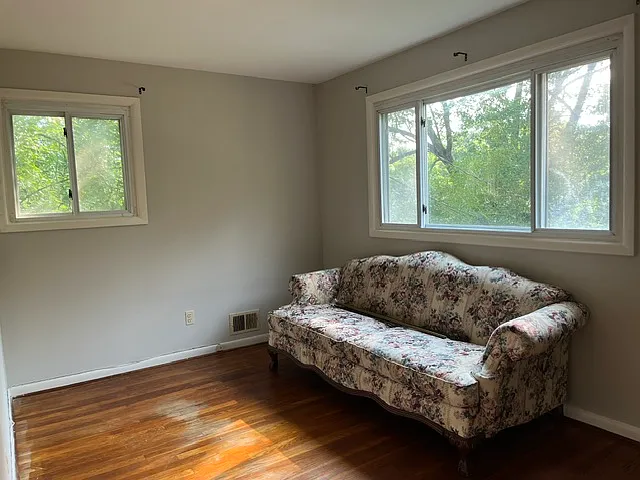 405 McLane Ct — Photo 4
