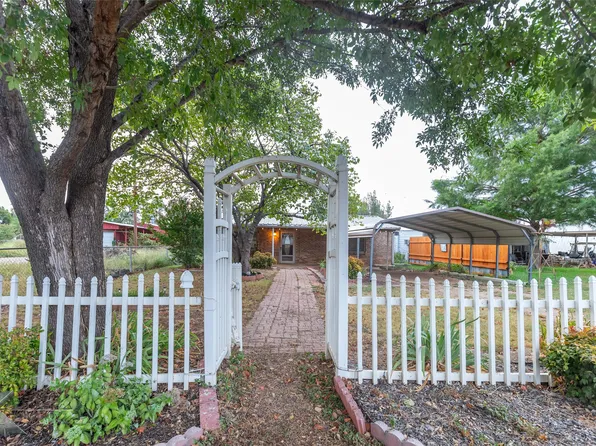 128 County Road 307, Breckenridge, TX 76424