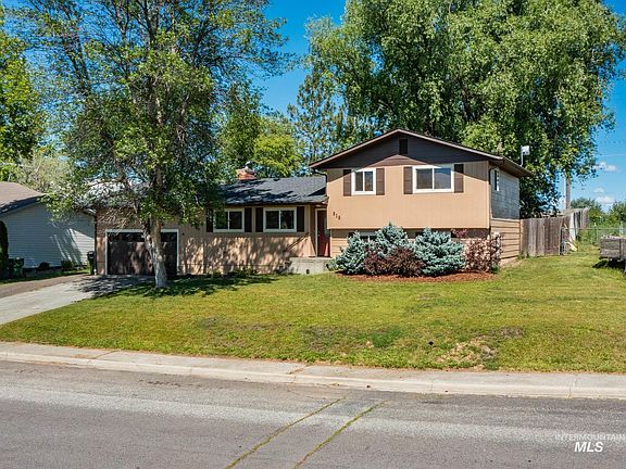 2nd image of 618 Dawn Dr