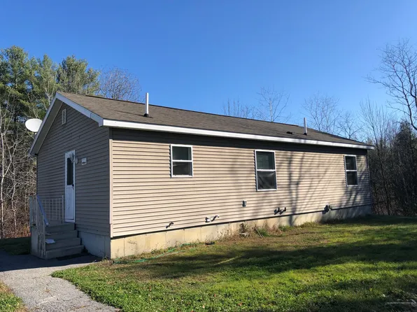 21 Darcy St, Lewiston, ME 04240