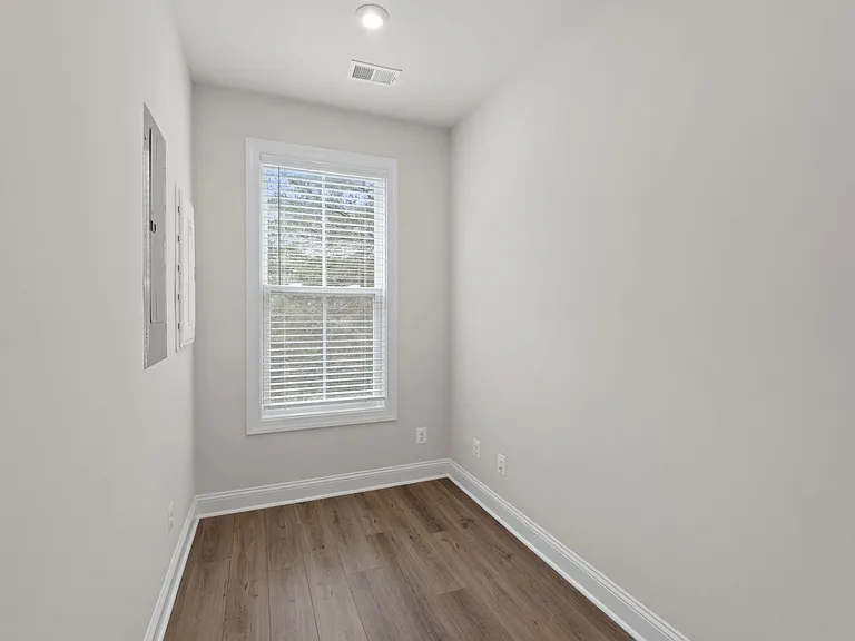 2234 Leeham St — Photo 13