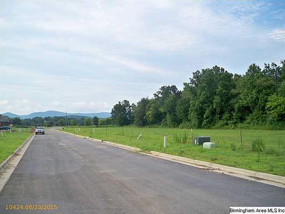 5th image of 15 Suzanell Ln