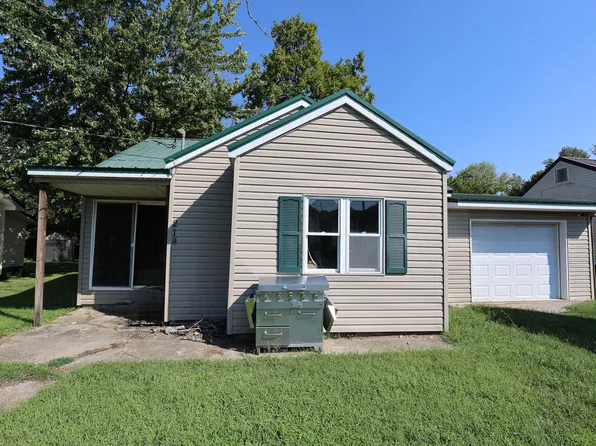 214 Oaks Rd, Paducah, KY 42003
