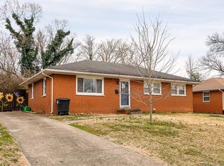 2606 W Robin Rd, New Albany, IN 47150