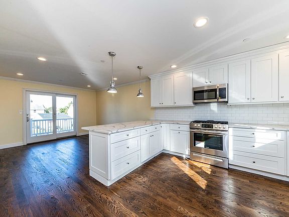 4th image of 180 Sportsmans Ave