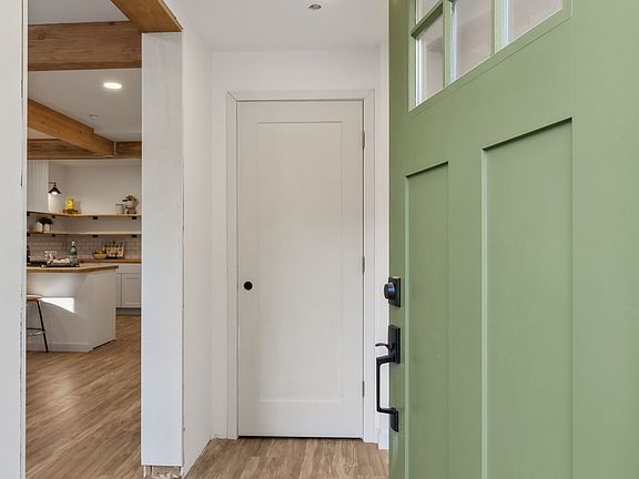 2nd image of 1514 SE 5th Avenue