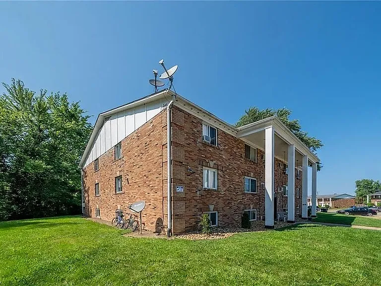 660 S Shore Ct #660 — Photo 18