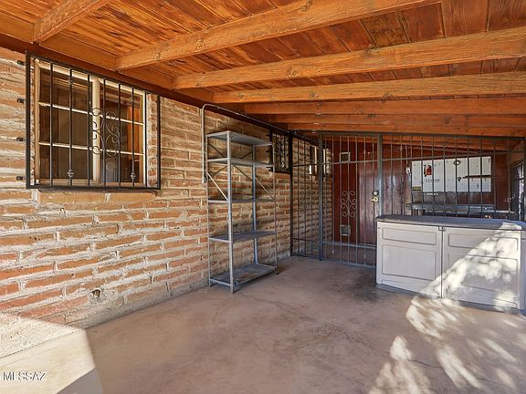 4th image of 3018 N Wilson Ave