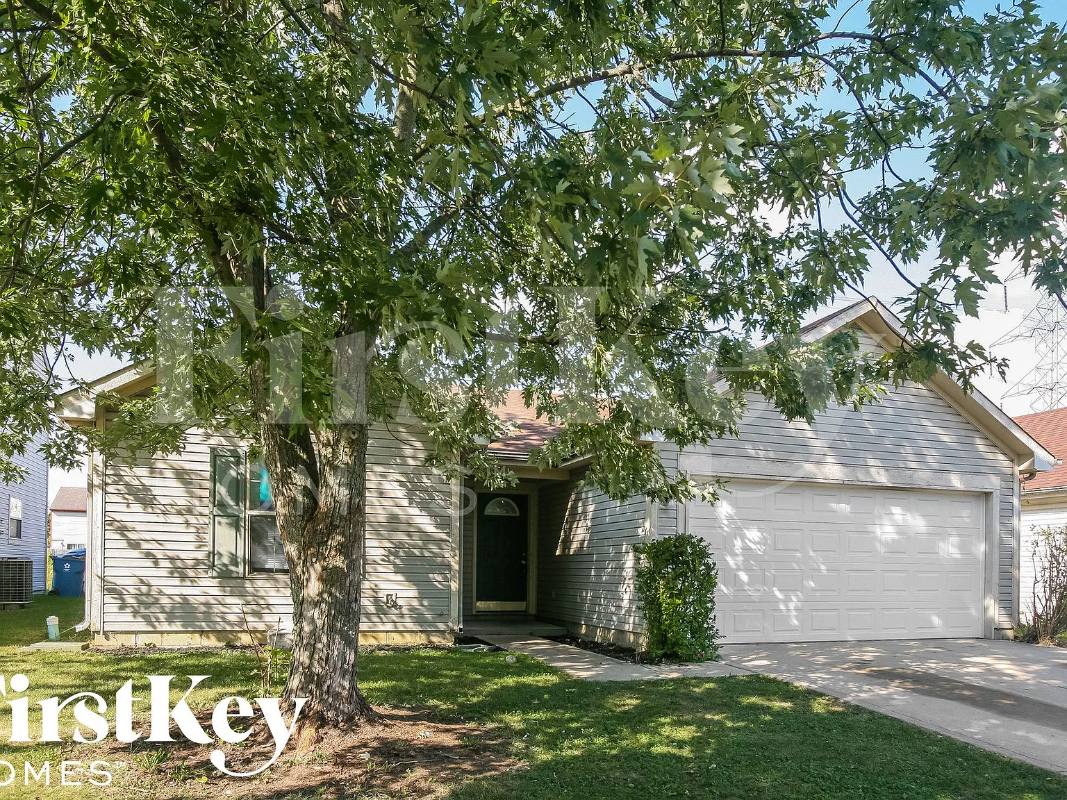 3 bed, 2.0 bath, 1043 sqft, $1,725 — Photo 2