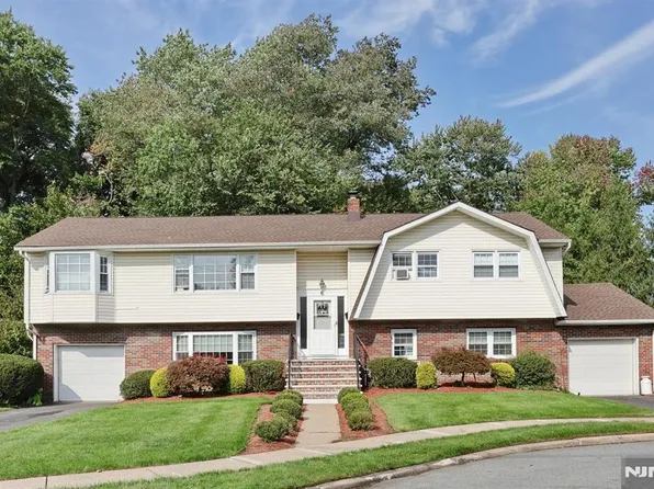 6 Glen Court, Westwood, NJ 07675