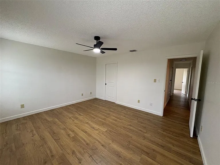 4824 Gallant Ln — Photo 17