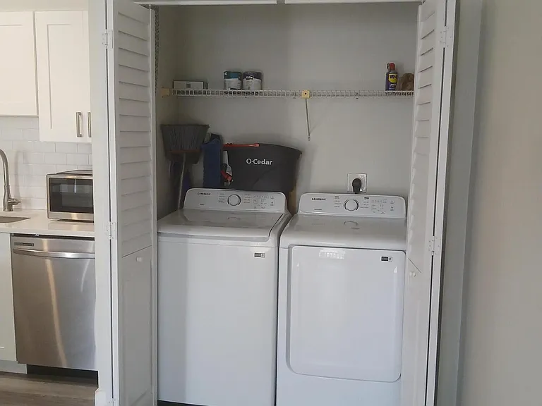 641 Executive Center Dr #P206 — Photo 3