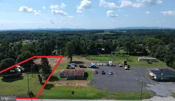 2nd image of 6987 Wertzville Rd